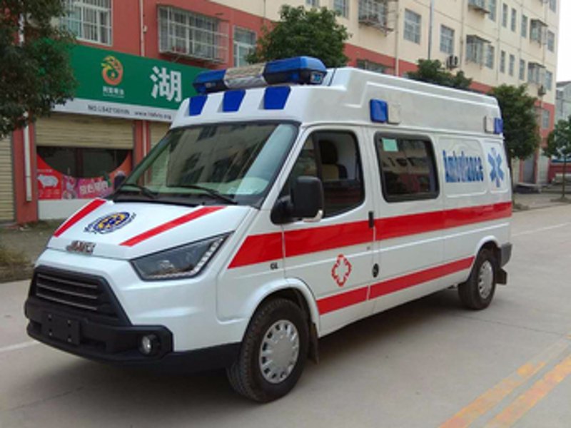枣庄救护车：紧急救援中的英雄